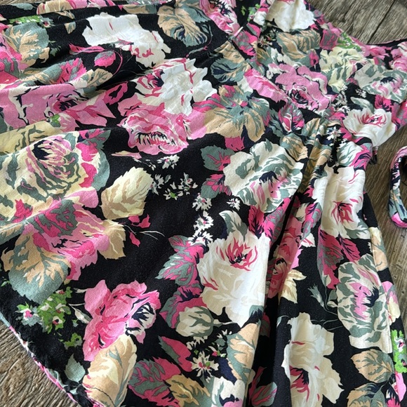 🌟FOREVER 21 WOMEN🌟 BEAUTIFUL 🌟FLORAL DRESS, SIZE SMALL - Picture 7 of 13